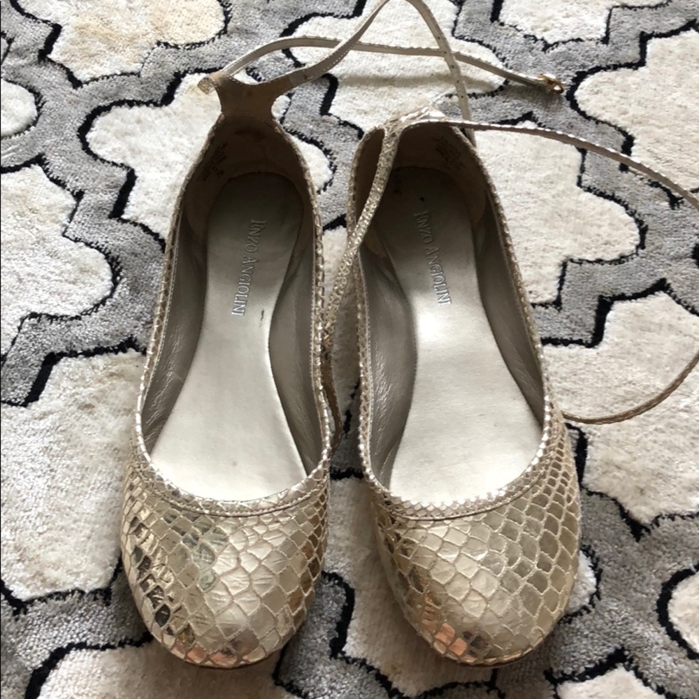 Enzo Angiolini gold ballet flats